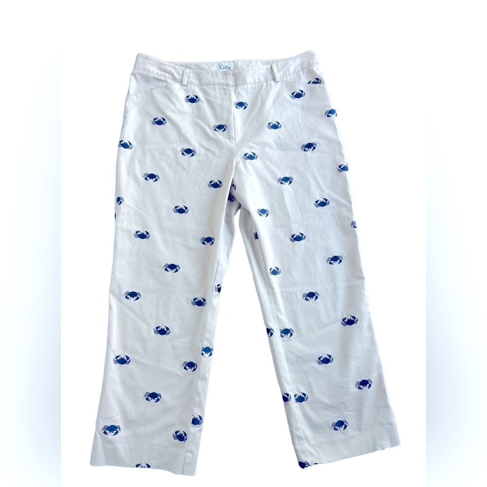 Lilly Pulitzer White Cropped Pants with Blue Crab Print
